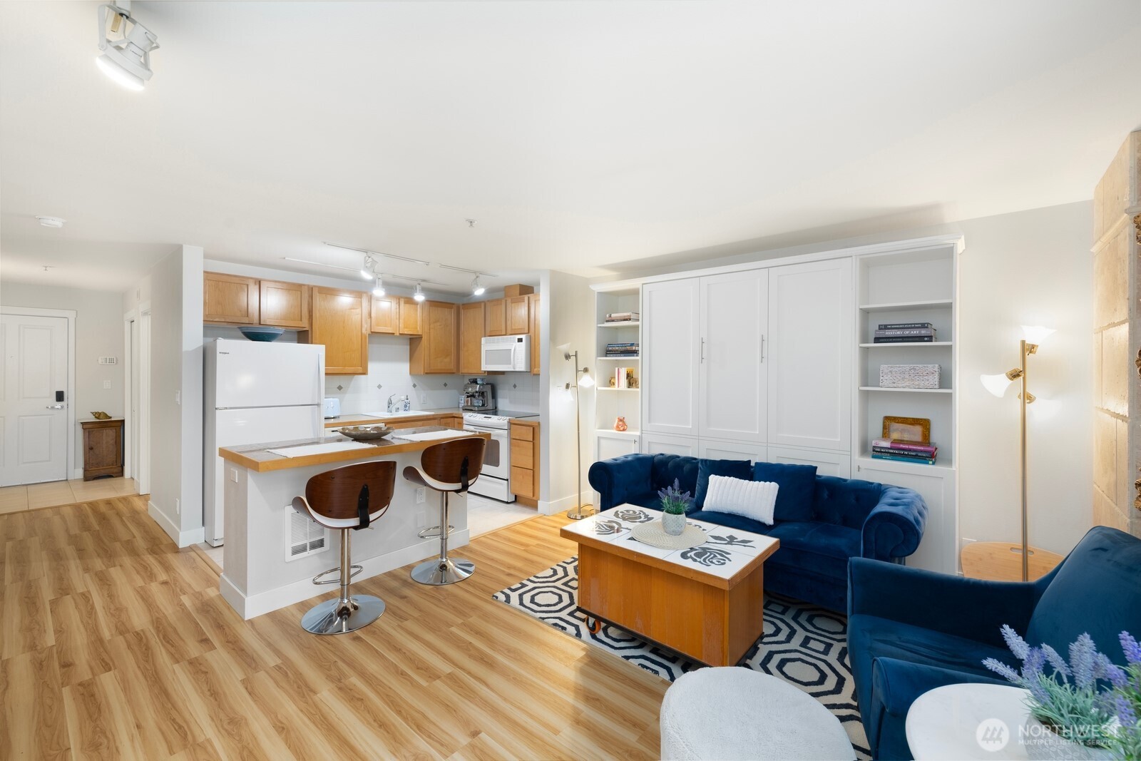 2901 NE Blakeley Street #104, Seattle, WA 98105-3160