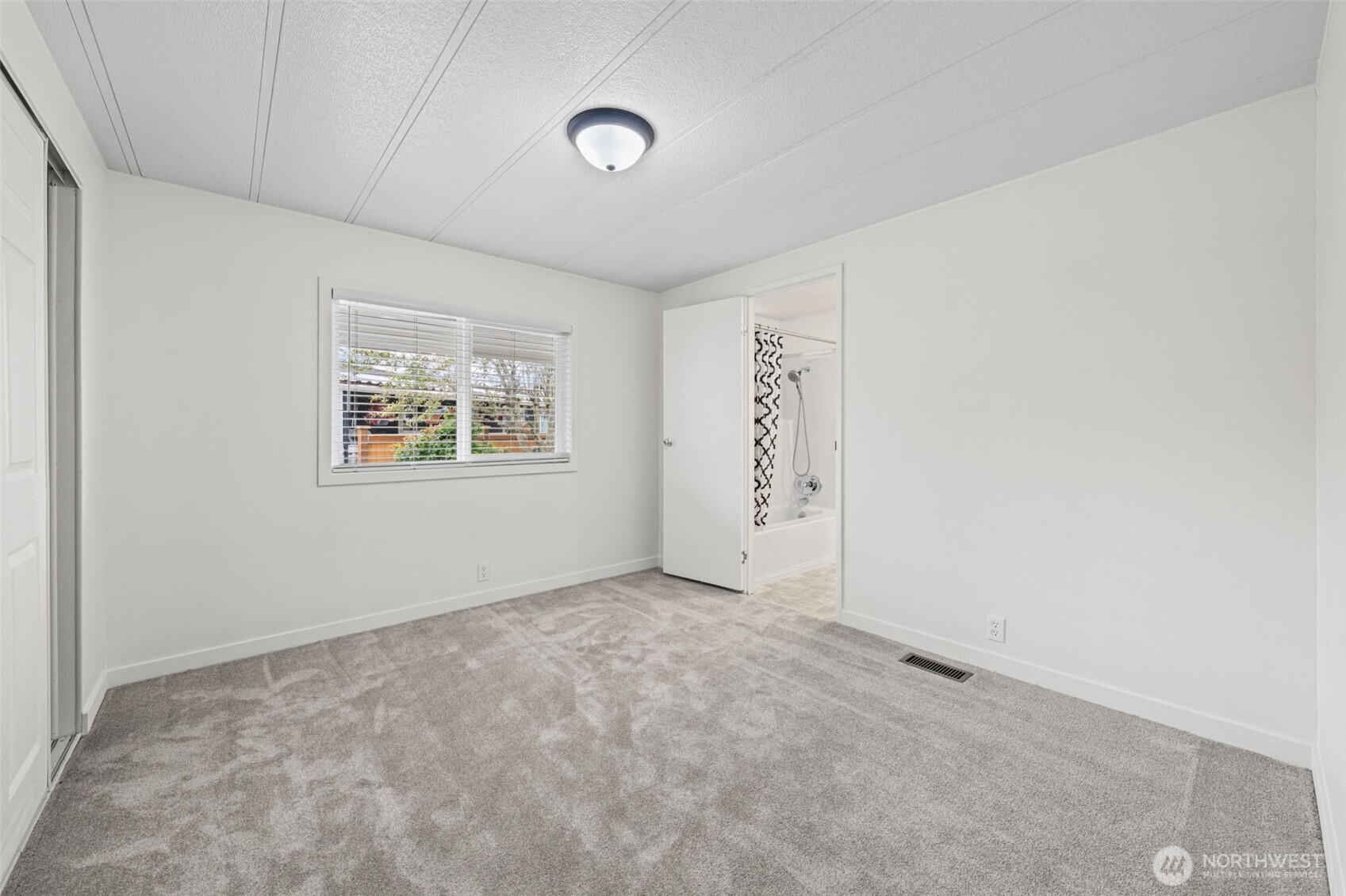 1402 22nd Street NE #235, Auburn, WA 98002