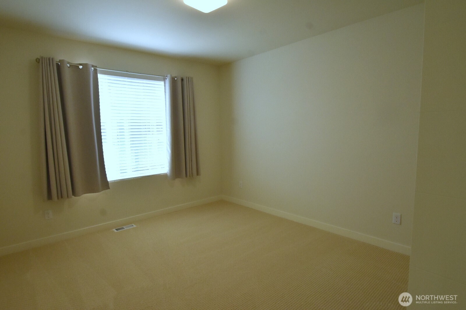 3525 164th Place SW, Lynnwood, WA 98037