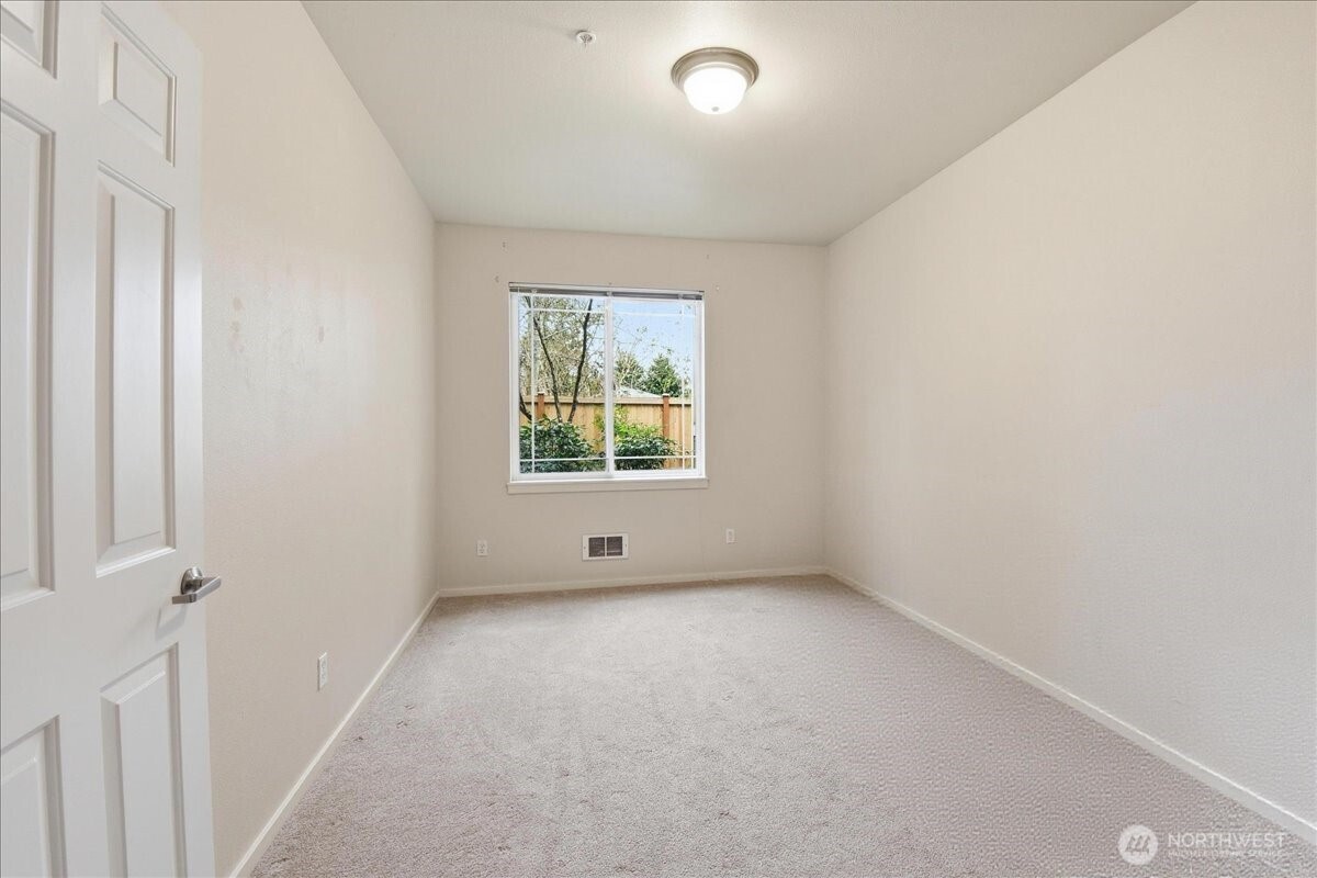 107 164th Street SE #2-103, Bothell, WA 98012