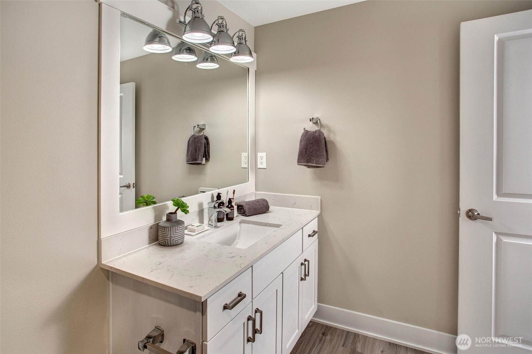 11415 Slater Avenue NE #310, Kirkland, WA 98033