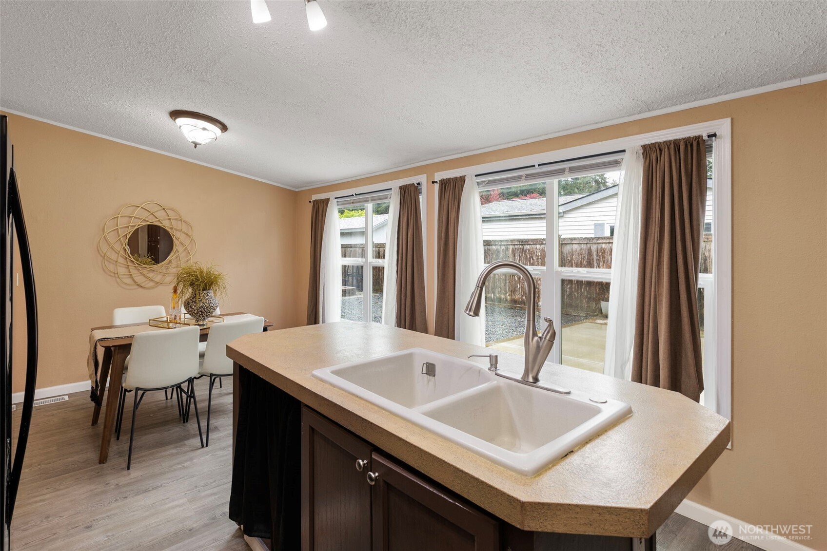 1919 SE Richmond Lane , Port Orchard, WA 98367