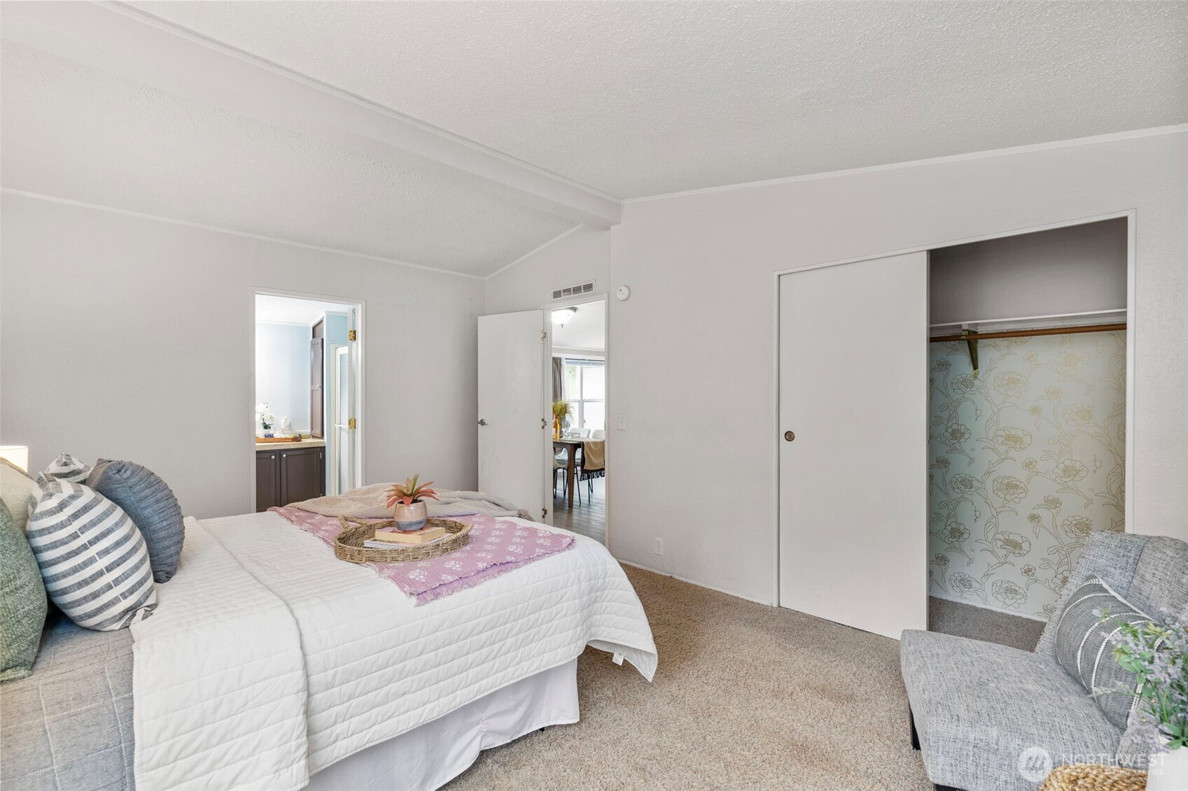 1919 SE Richmond Lane , Port Orchard, WA 98367