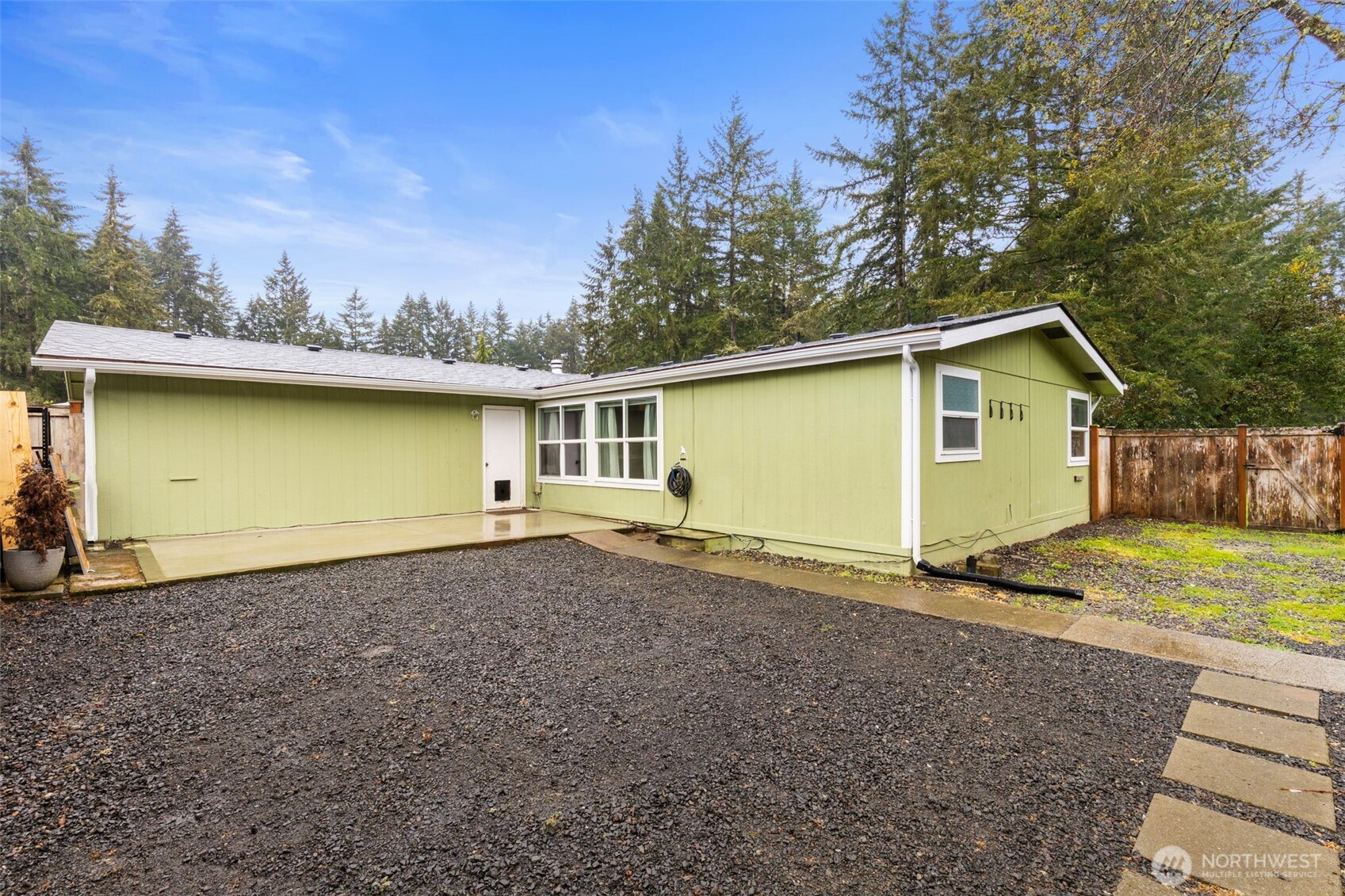 1919 SE Richmond Lane , Port Orchard, WA 98367