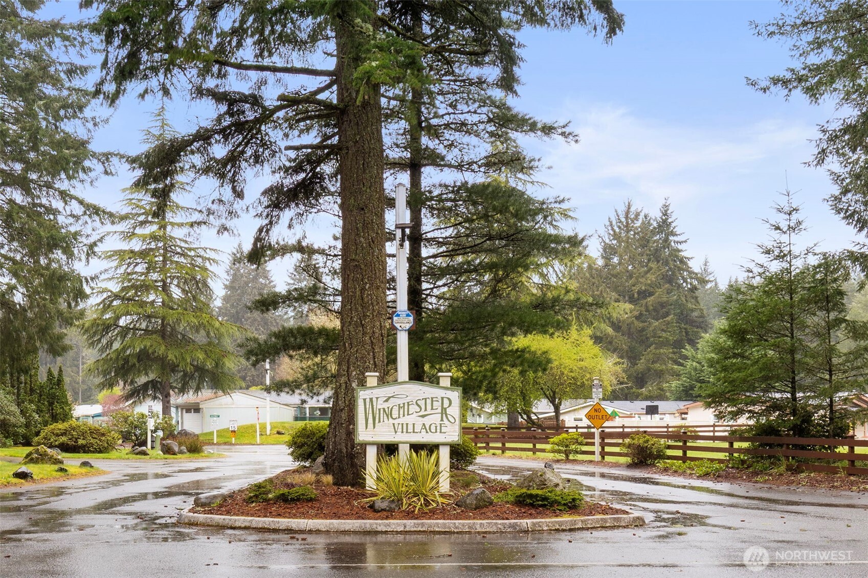 1919 SE Richmond Lane , Port Orchard, WA 98367