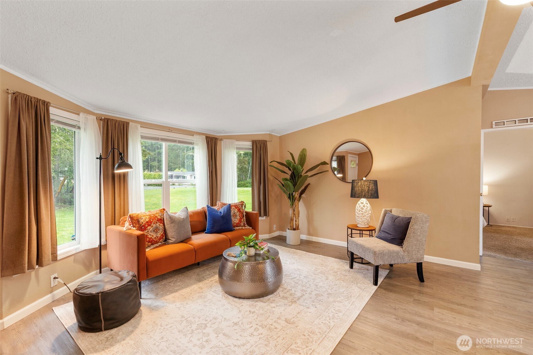 1919 SE Richmond Lane , Port Orchard, WA 98367
