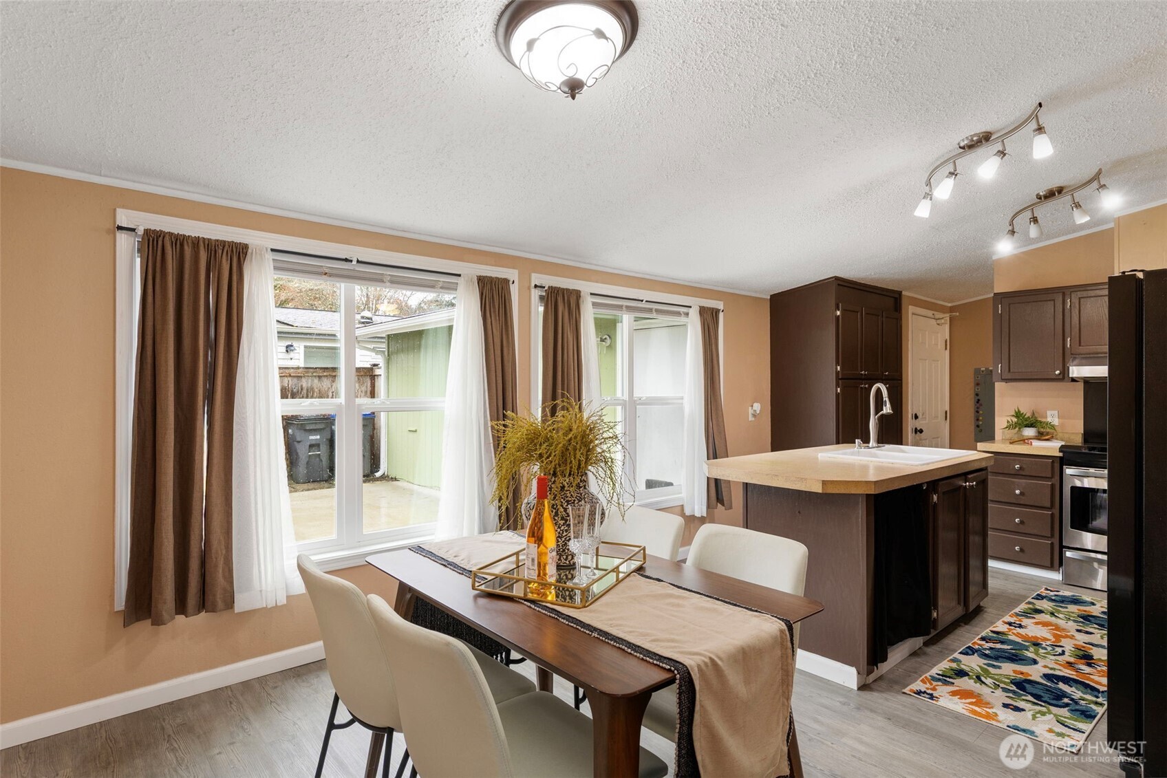 1919 SE Richmond Lane , Port Orchard, WA 98367