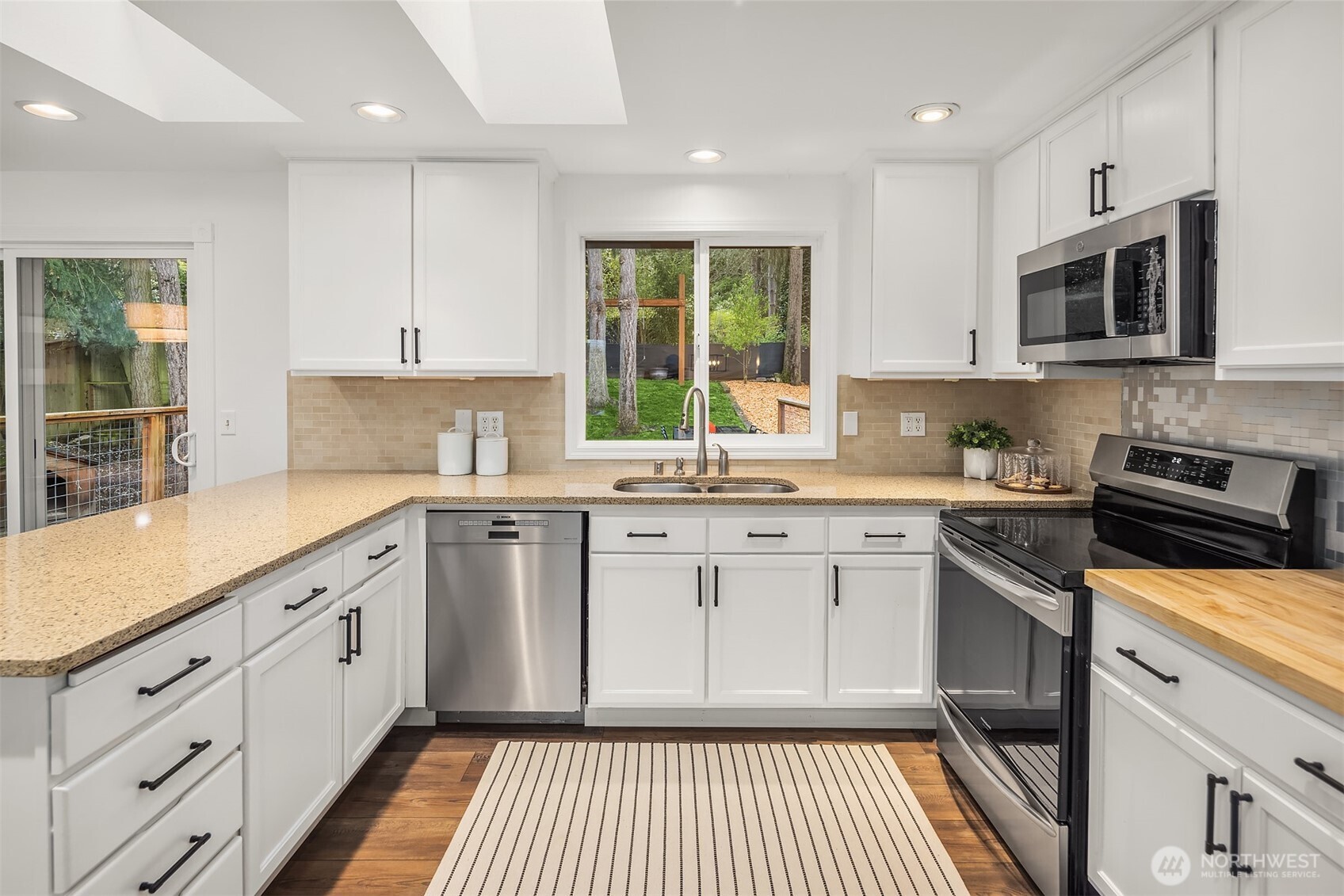 23705 7th Avenue W, Bothell, WA 98021