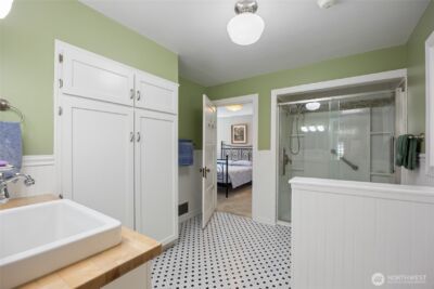 529 Lower Sunnyslope Road , Wenatchee, WA 98801 - Photo 14