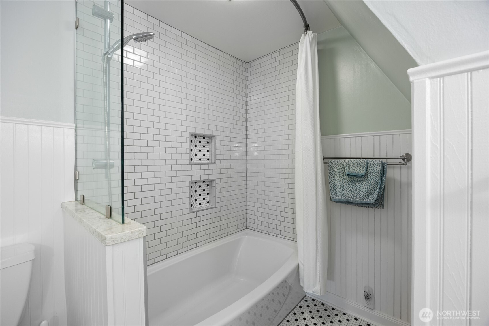 529 Lower Sunnyslope Road , Wenatchee, WA 98801