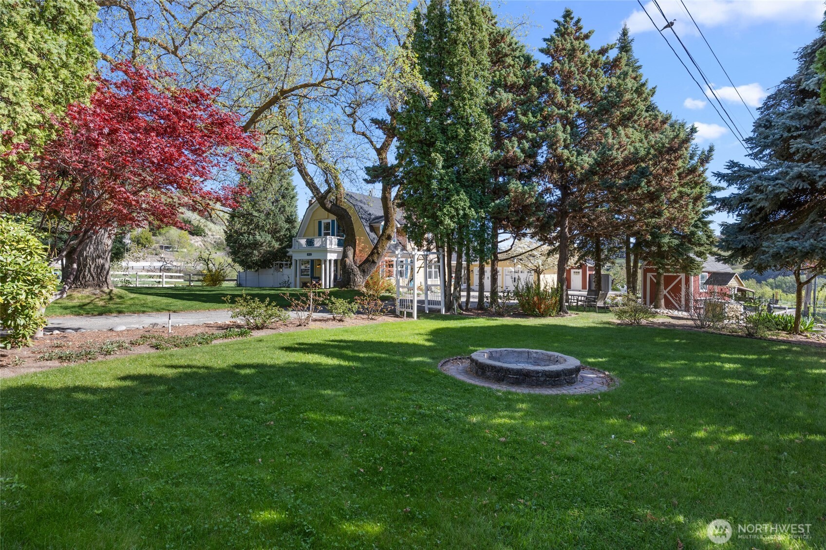 529 Lower Sunnyslope Road , Wenatchee, WA 98801