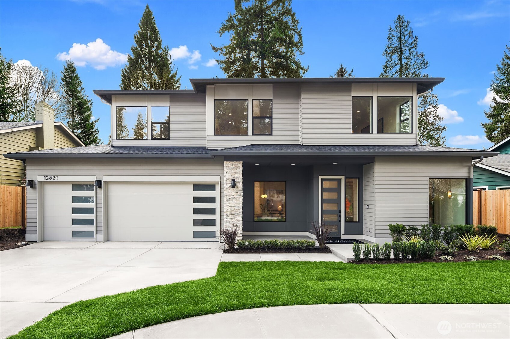 12821 NE 102nd Place , Kirkland, WA 98033