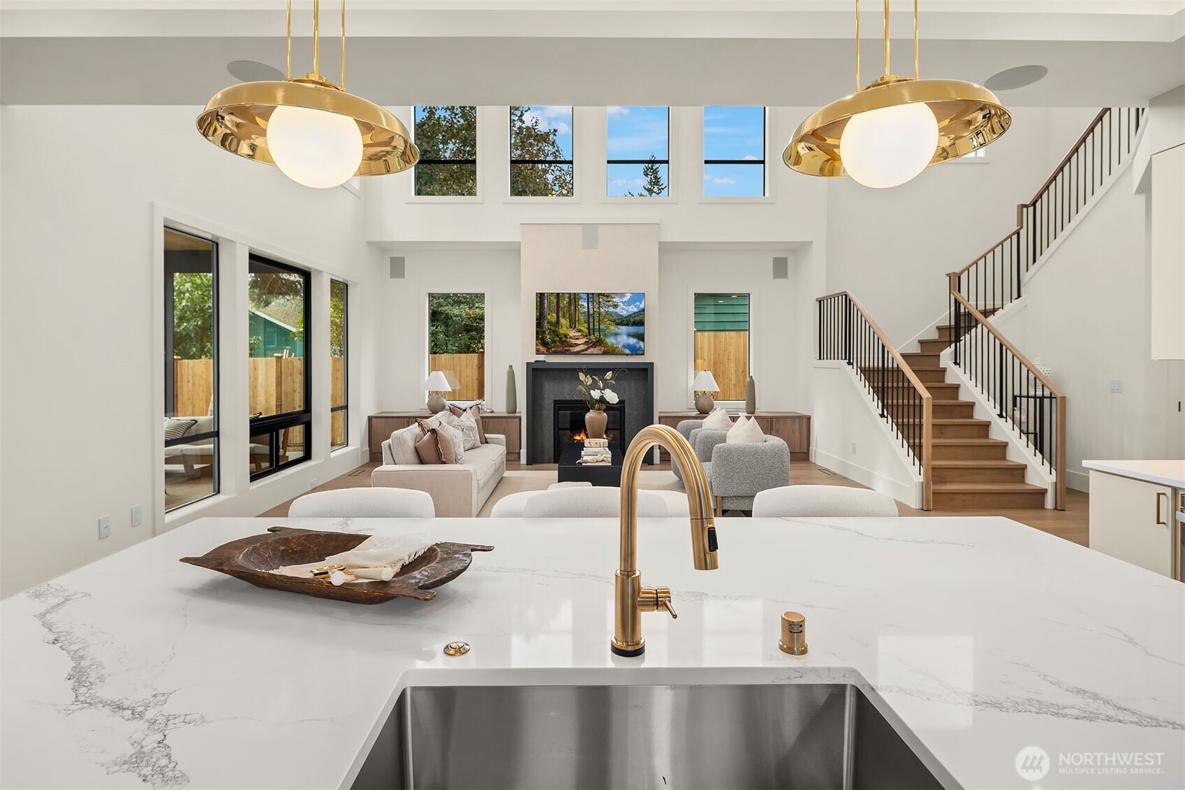 12821 NE 102nd Place , Kirkland, WA 98033