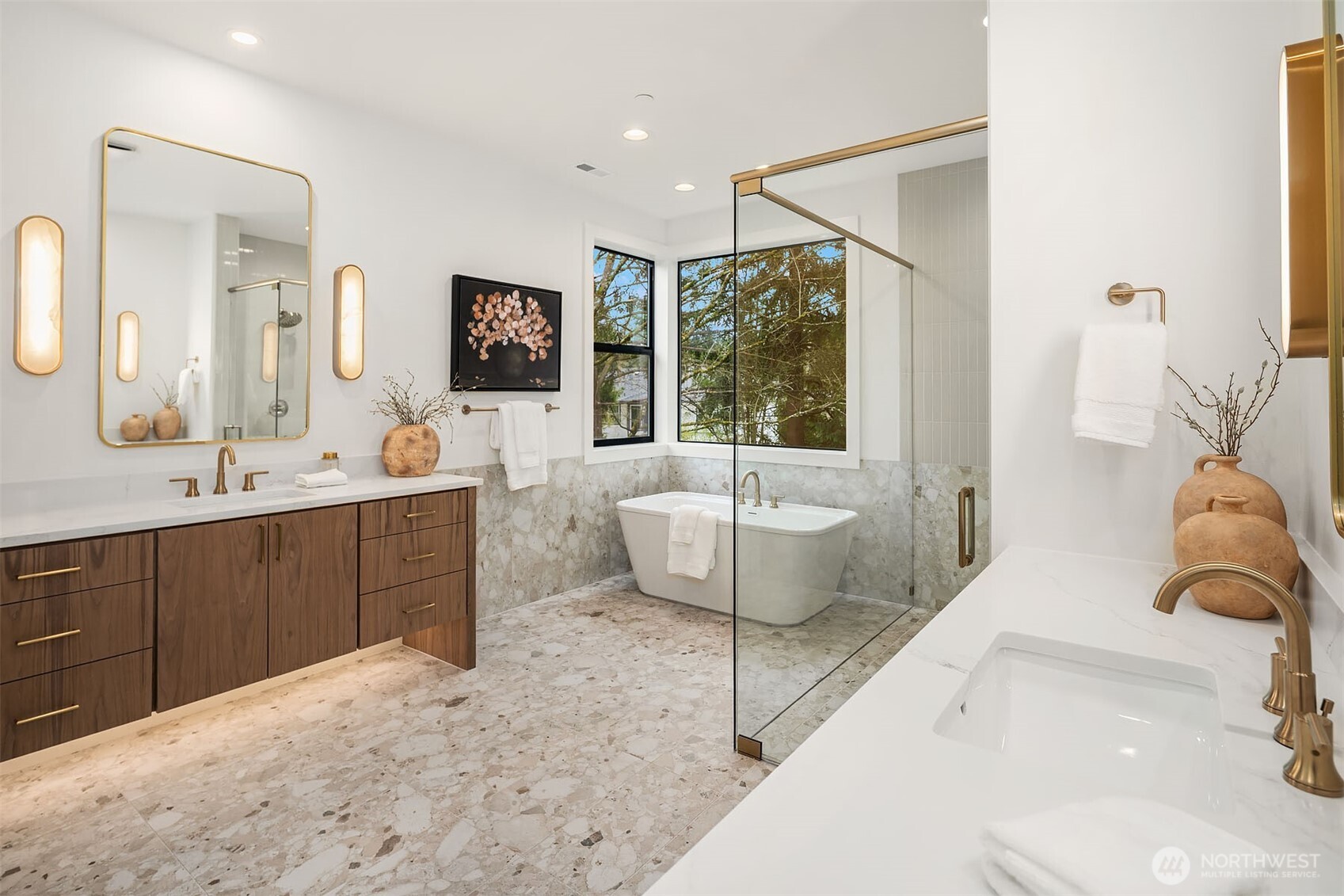 12821 NE 102nd Place , Kirkland, WA 98033