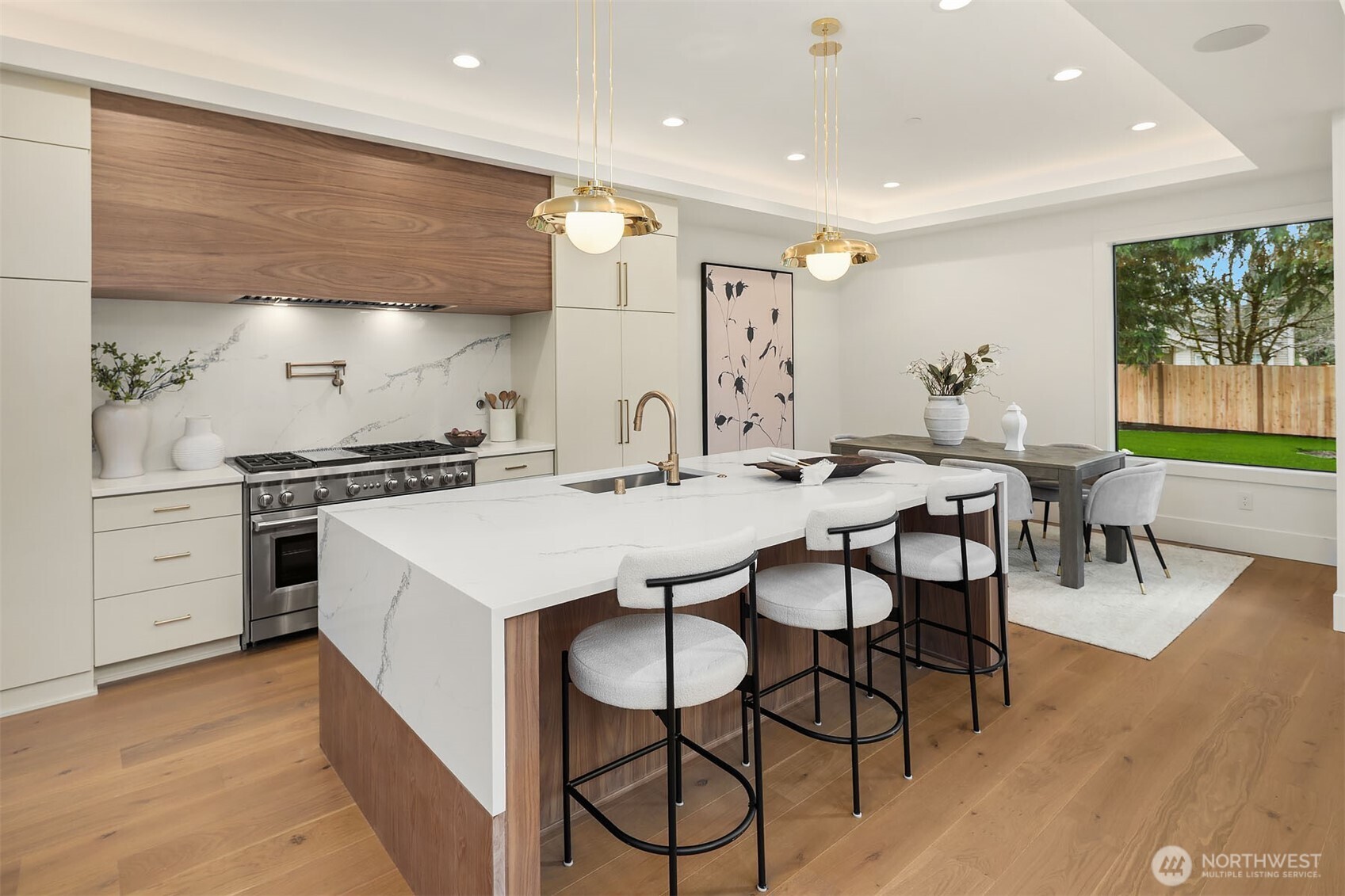 12821 NE 102nd Place , Kirkland, WA 98033
