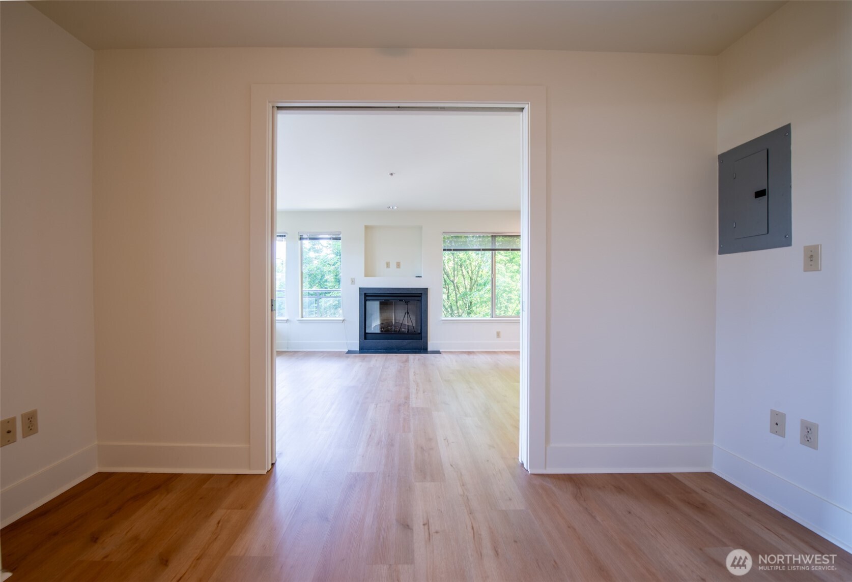 1550 Eastlake Avenue E #201, Seattle, WA 98102-3733