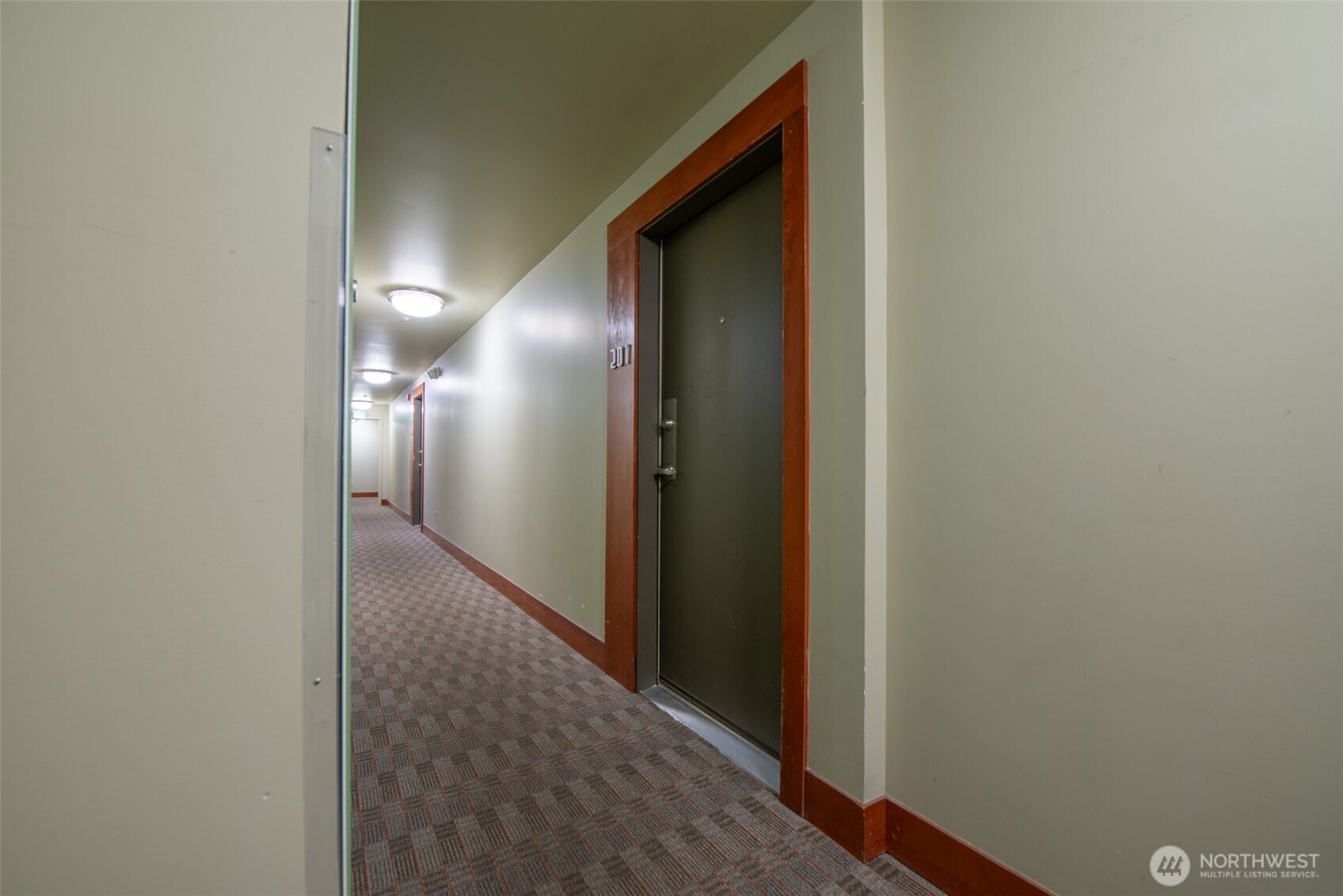1550 Eastlake Avenue E #201, Seattle, WA 98102-3733