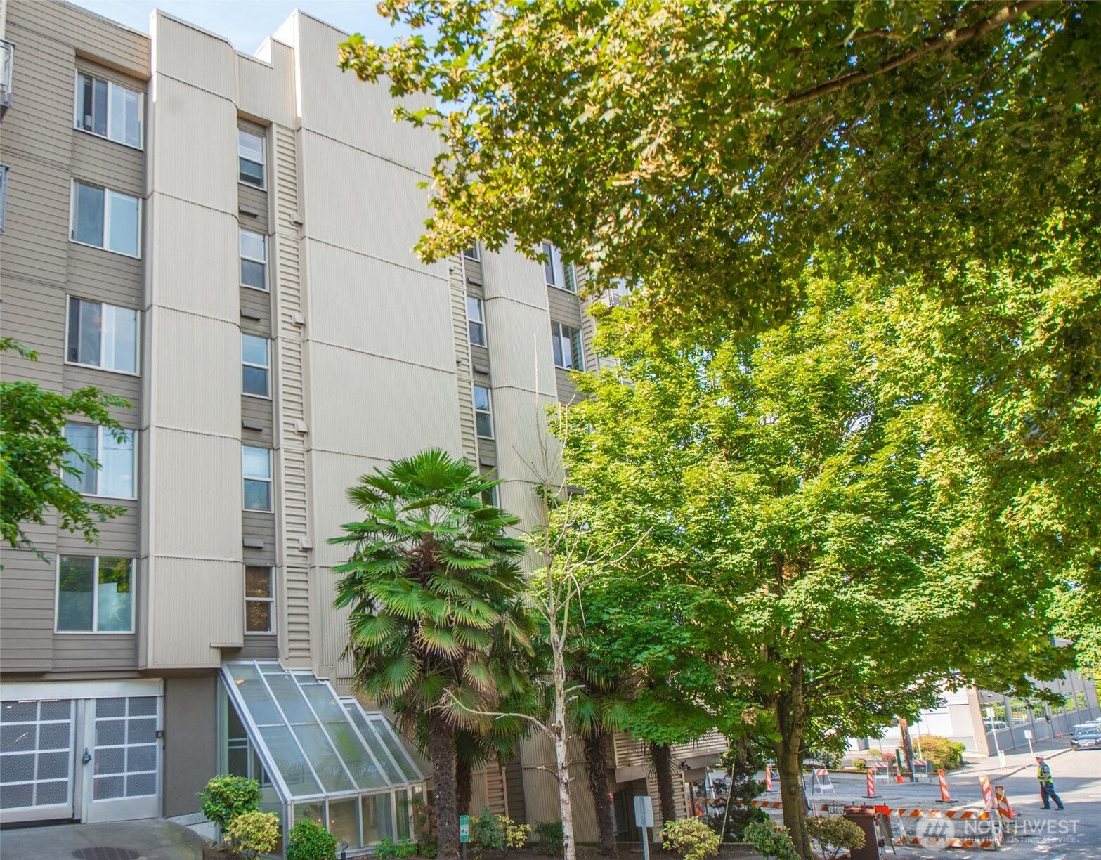 1550 Eastlake Avenue E #201, Seattle, WA 98102-3733