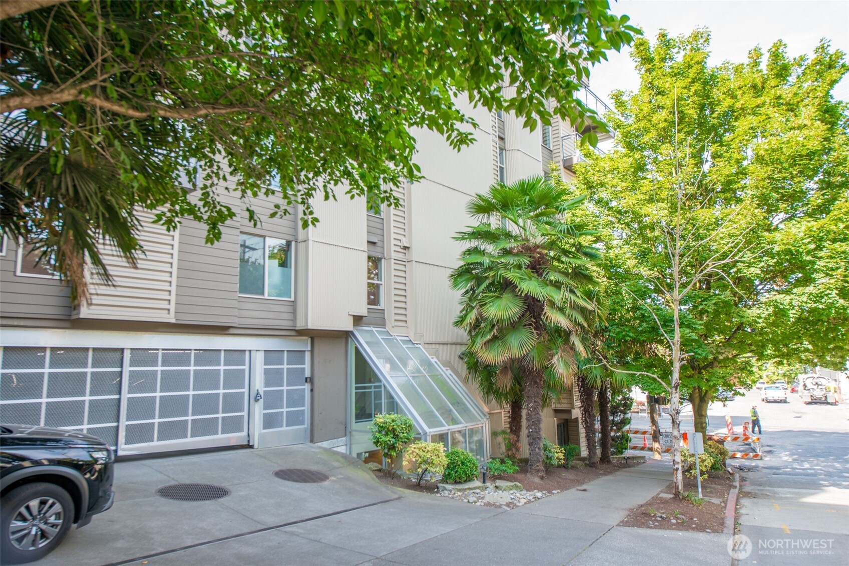 1550 Eastlake Avenue E #201, Seattle, WA 98102-3733