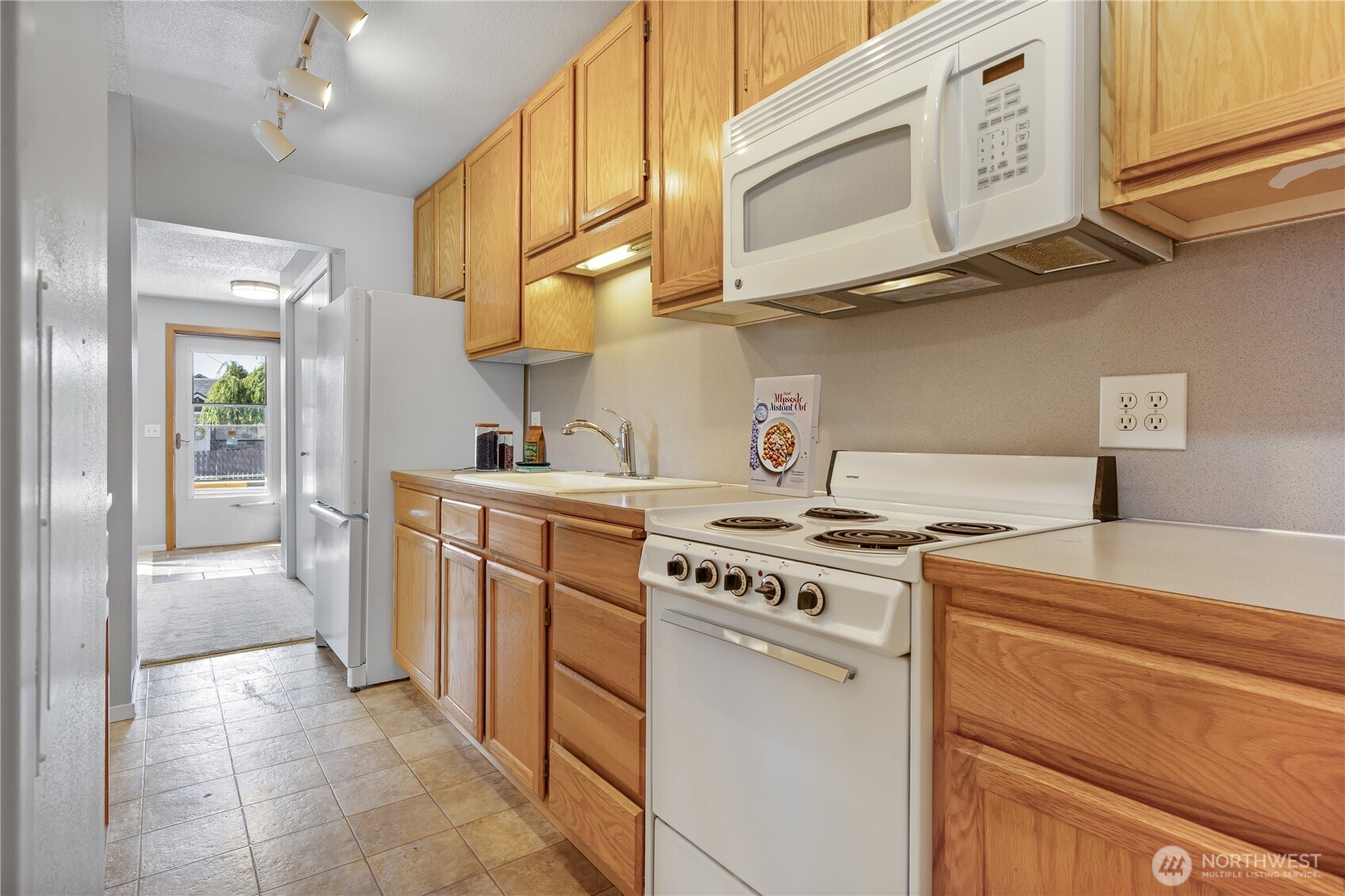 359 7th Street SE #2, Puyallup, WA 98372