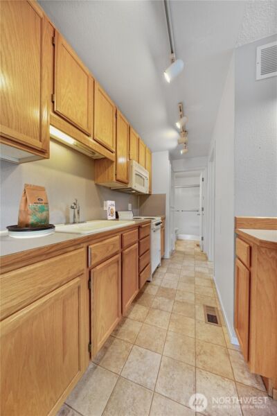 359 7th Street SE #2, Puyallup, WA 98372 - Photo 8