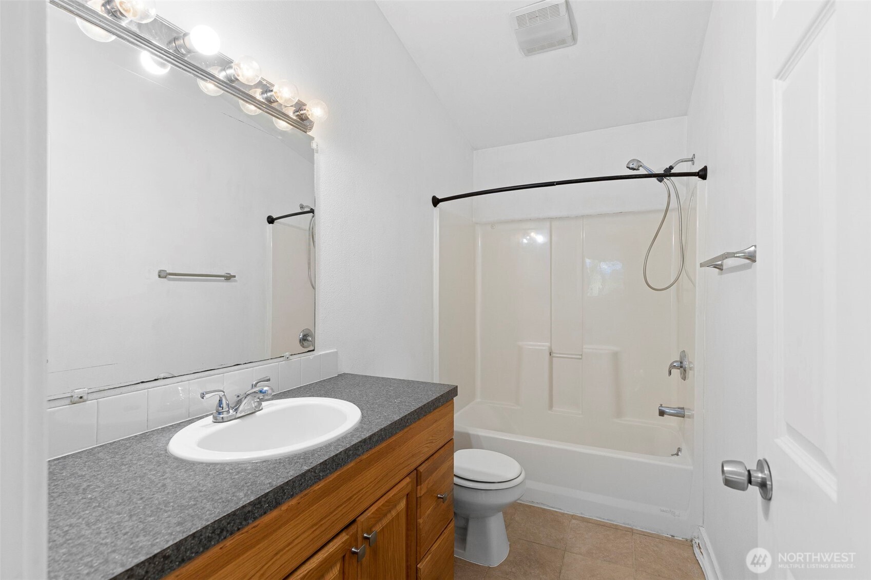12942 Cedar Avenue NW, Poulsbo, WA 98370
