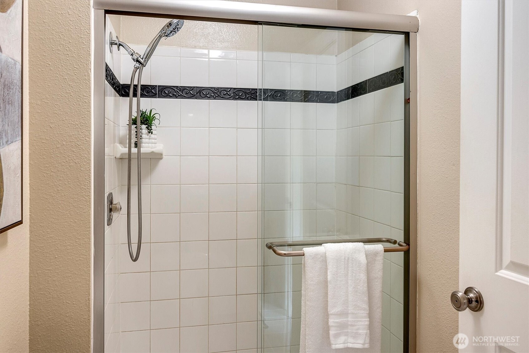1118 207th Place SE, Bothell, WA 98012