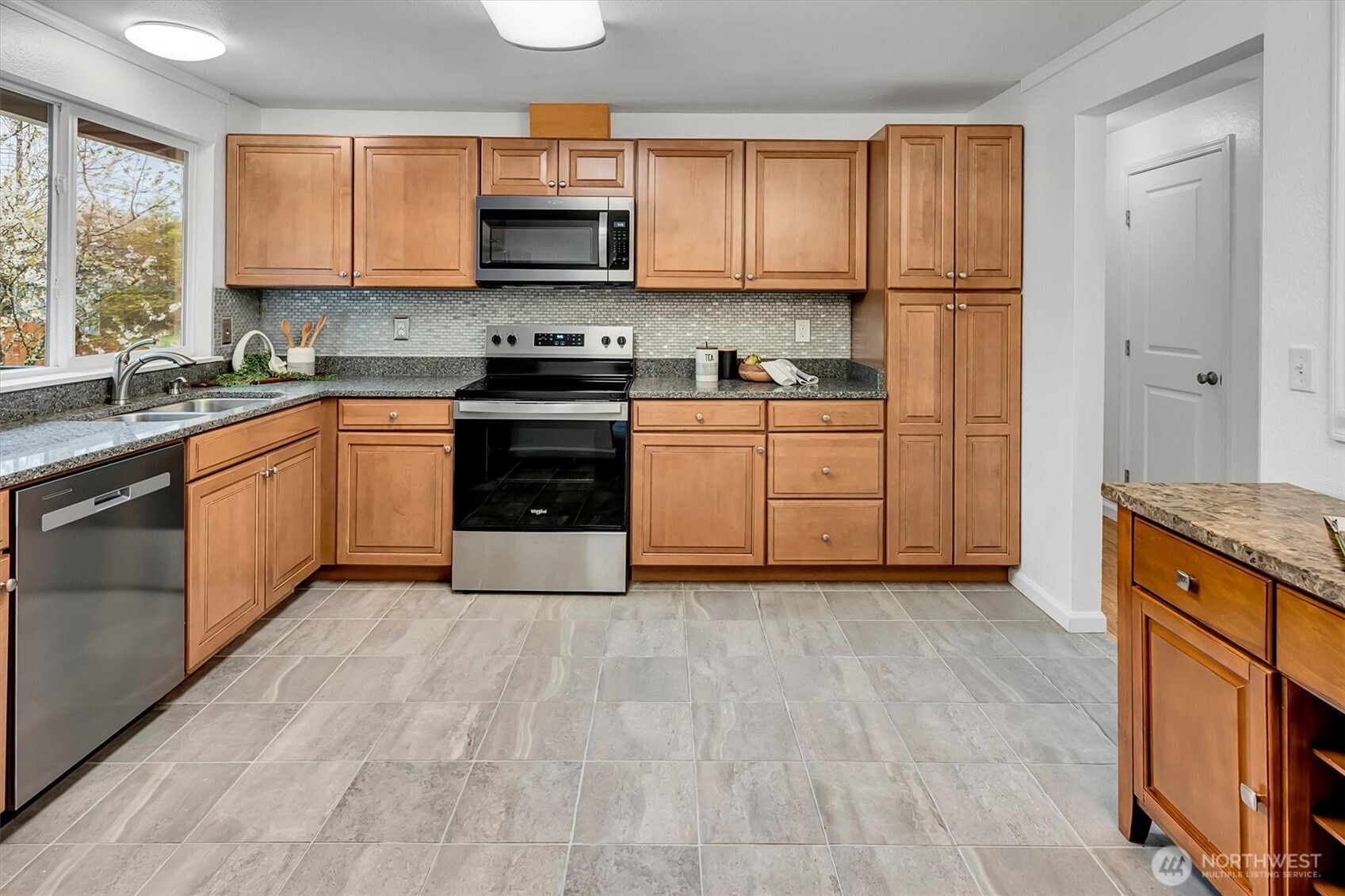 1118 207th Place SE, Bothell, WA 98012