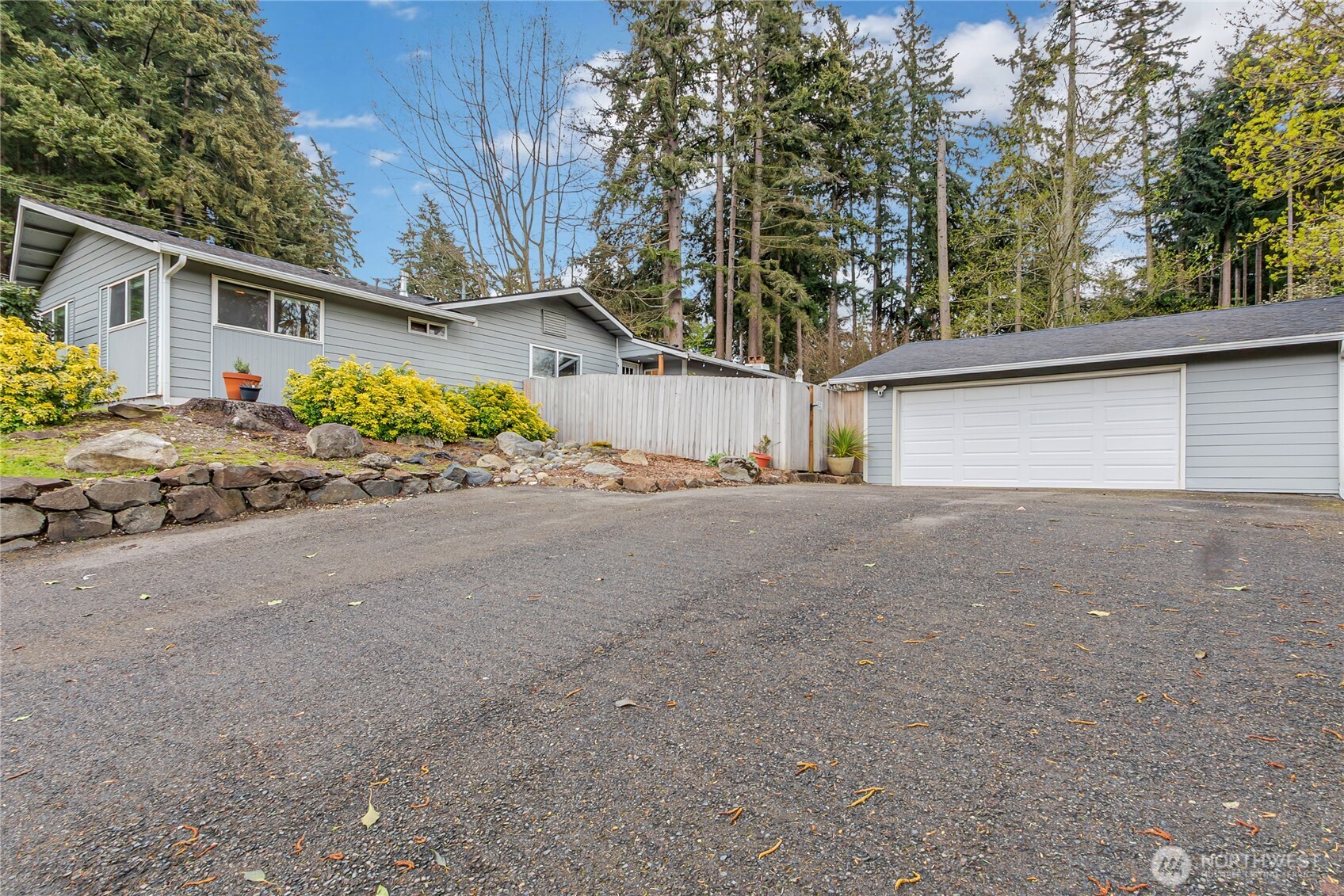 3131 S 368th Street , Federal Way, WA 98003