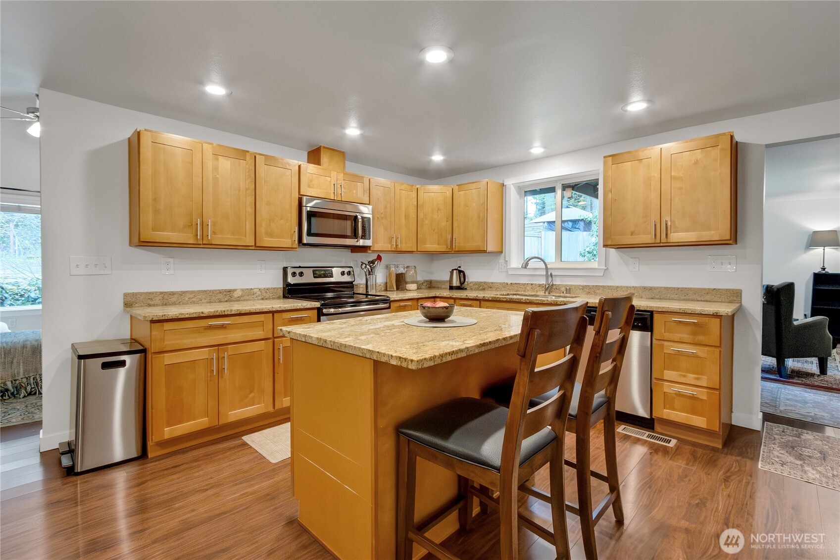 3131 S 368th Street , Federal Way, WA 98003