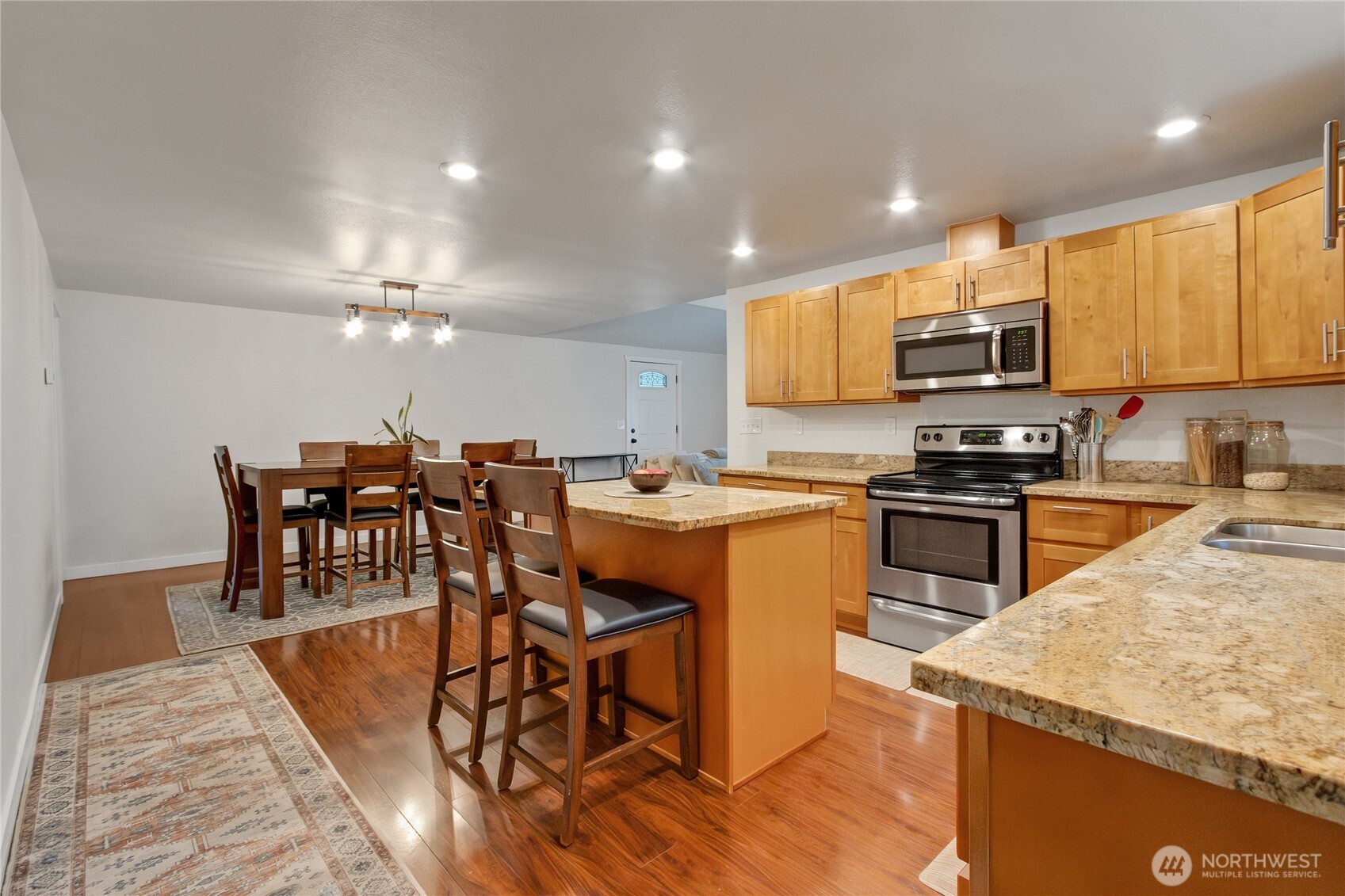 3131 S 368th Street , Federal Way, WA 98003