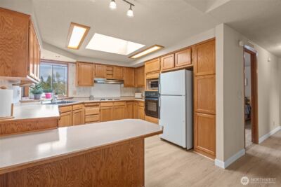 17373 Woodcrest Drive NE, Bothell, WA 98011 - Photo 12
