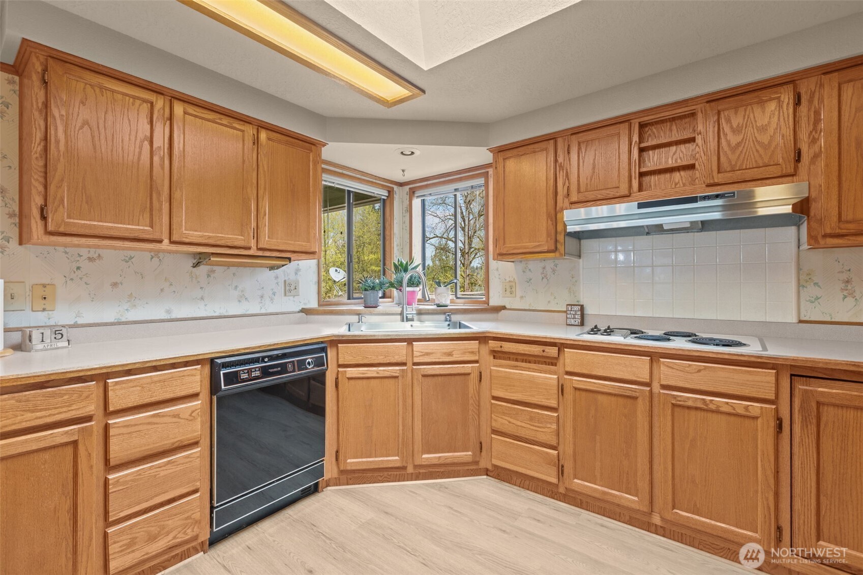 17373 Woodcrest Drive NE, Bothell, WA 98011