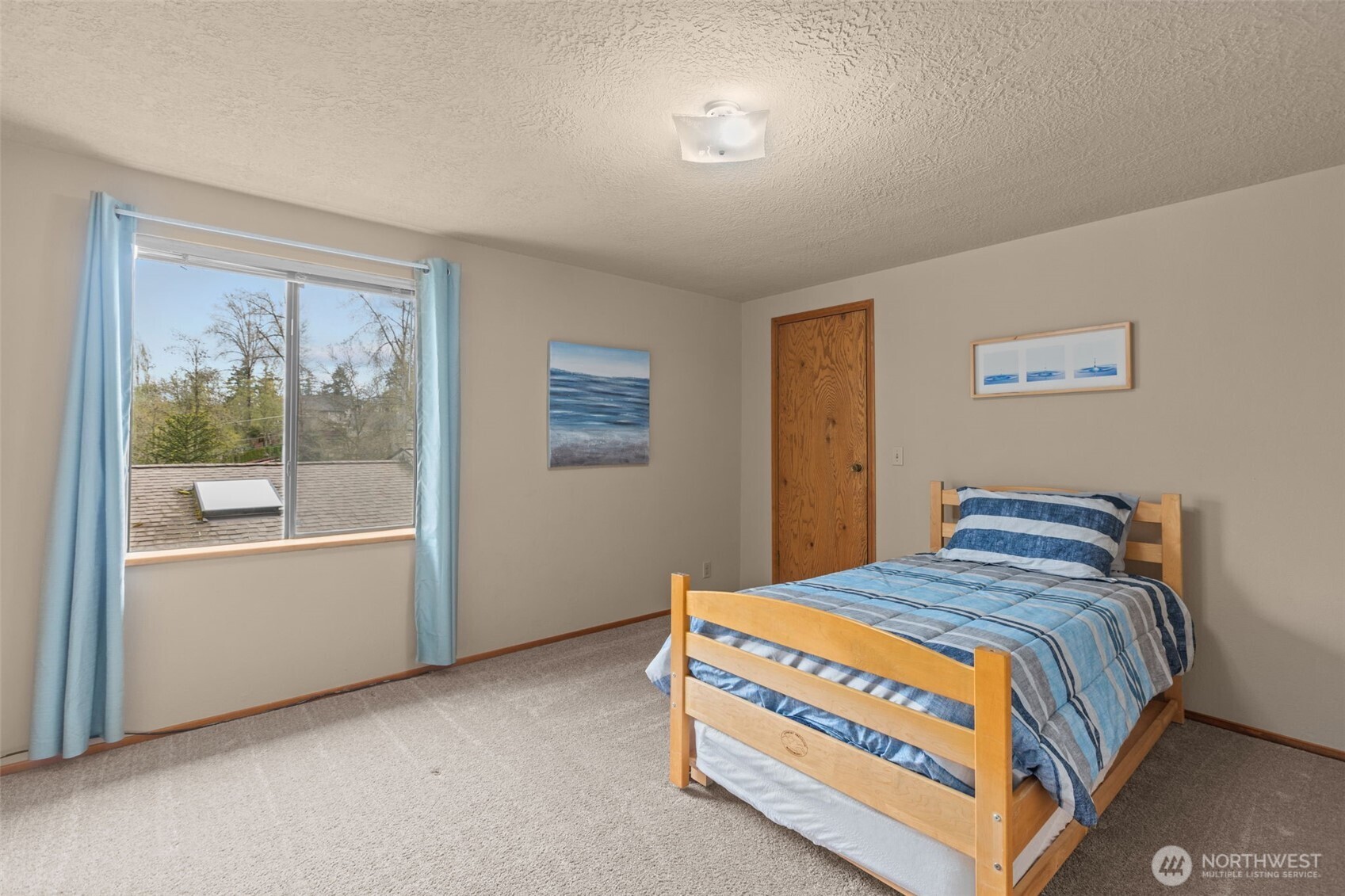 17373 Woodcrest Drive NE, Bothell, WA 98011