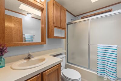 17373 Woodcrest Drive NE, Bothell, WA 98011 - Photo 22