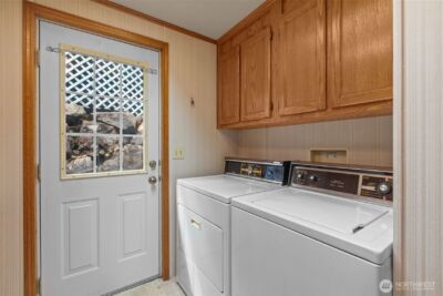 17373 Woodcrest Drive NE, Bothell, WA 98011 - Photo 23