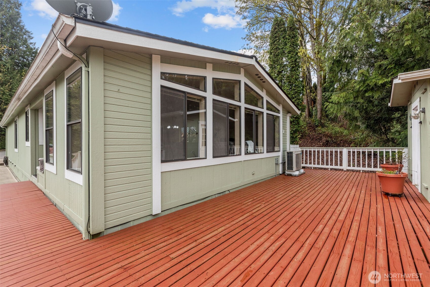 17373 Woodcrest Drive NE, Bothell, WA 98011