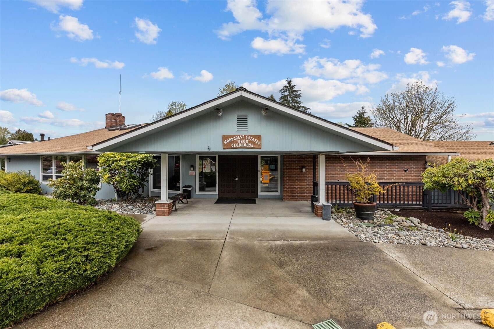17373 Woodcrest Drive NE, Bothell, WA 98011