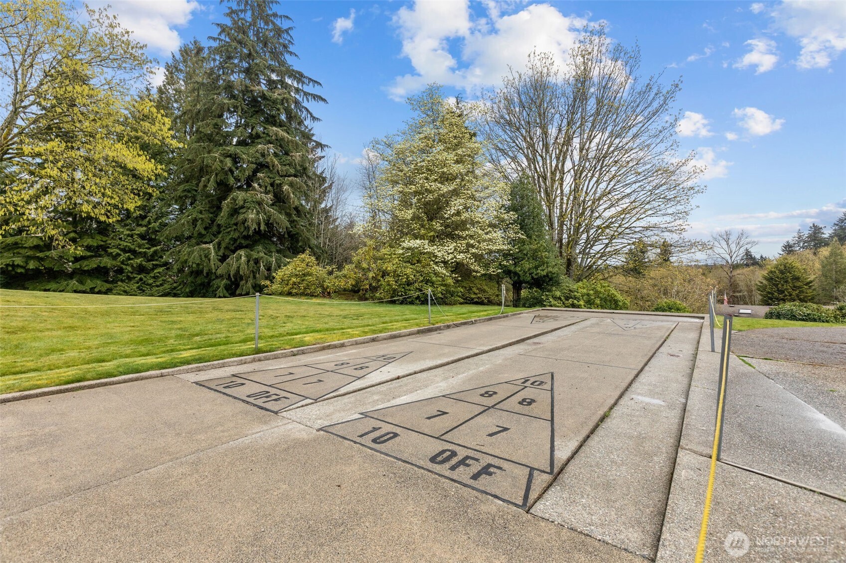 17373 Woodcrest Drive NE, Bothell, WA 98011