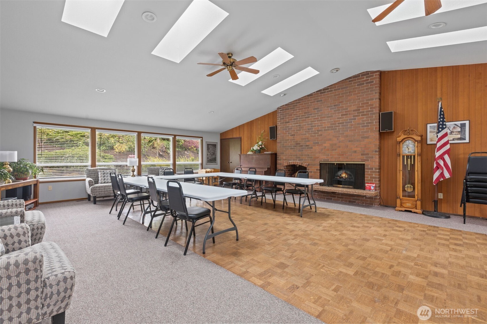17373 Woodcrest Drive NE, Bothell, WA 98011