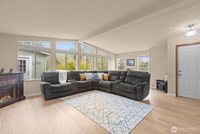 17373 Woodcrest Drive NE, Bothell, WA 98011 - Photo 4