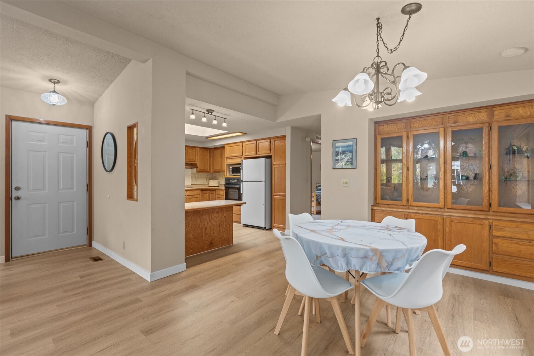 17373 Woodcrest Drive NE, Bothell, WA 98011