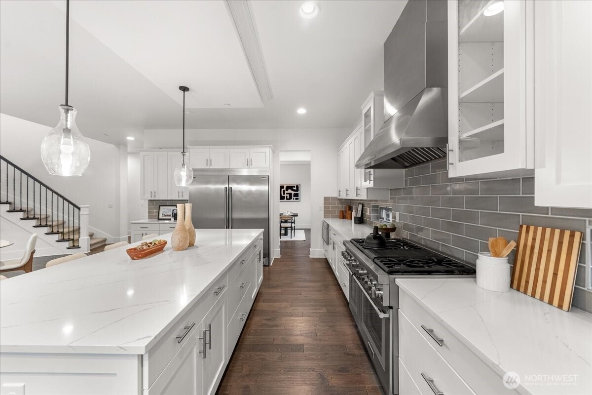 13707 NE 133rd Place , Kirkland, WA 98034