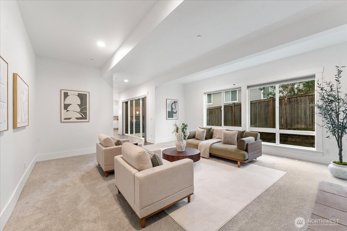 13707 NE 133rd Place , Kirkland, WA 98034