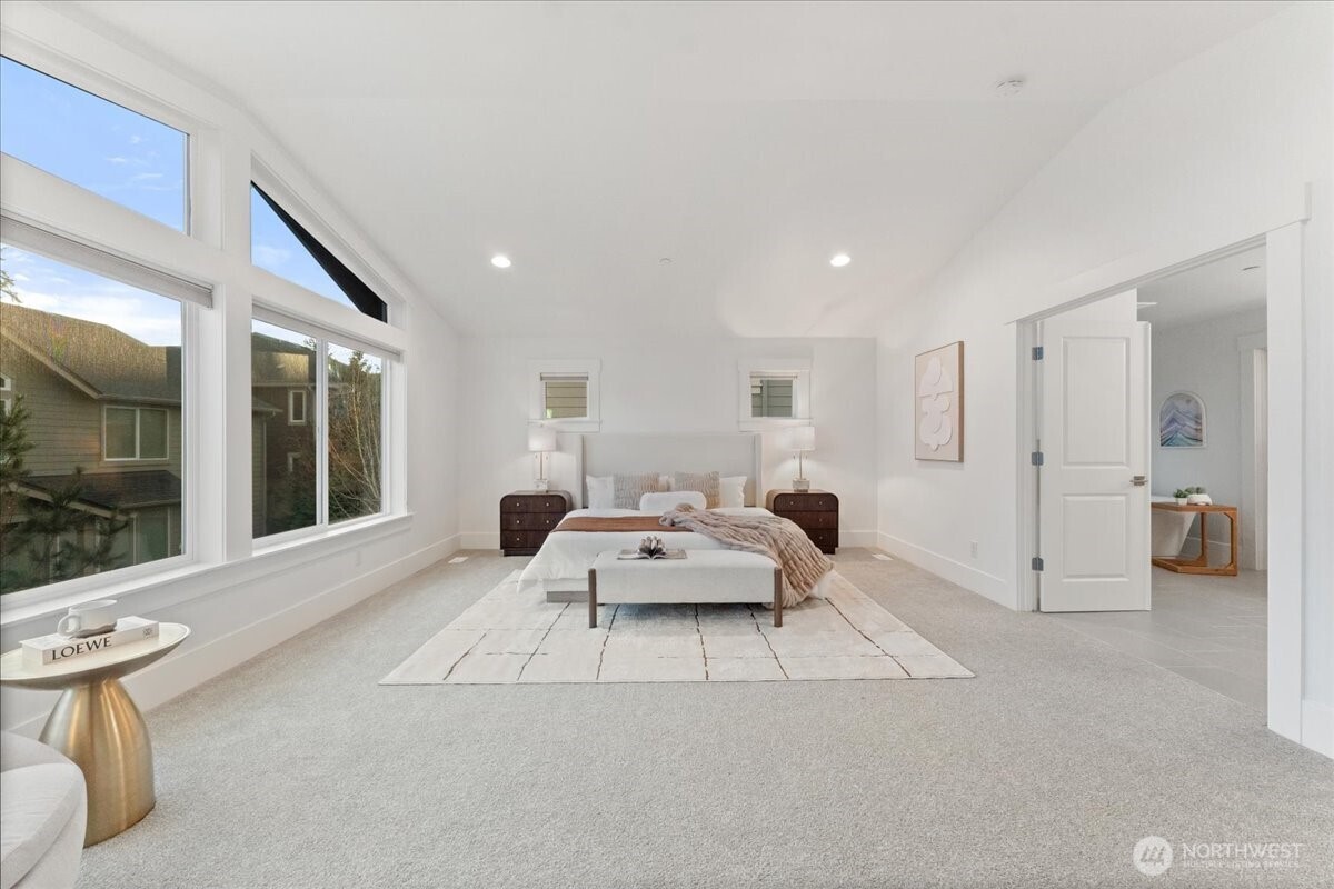 13707 NE 133rd Place , Kirkland, WA 98034