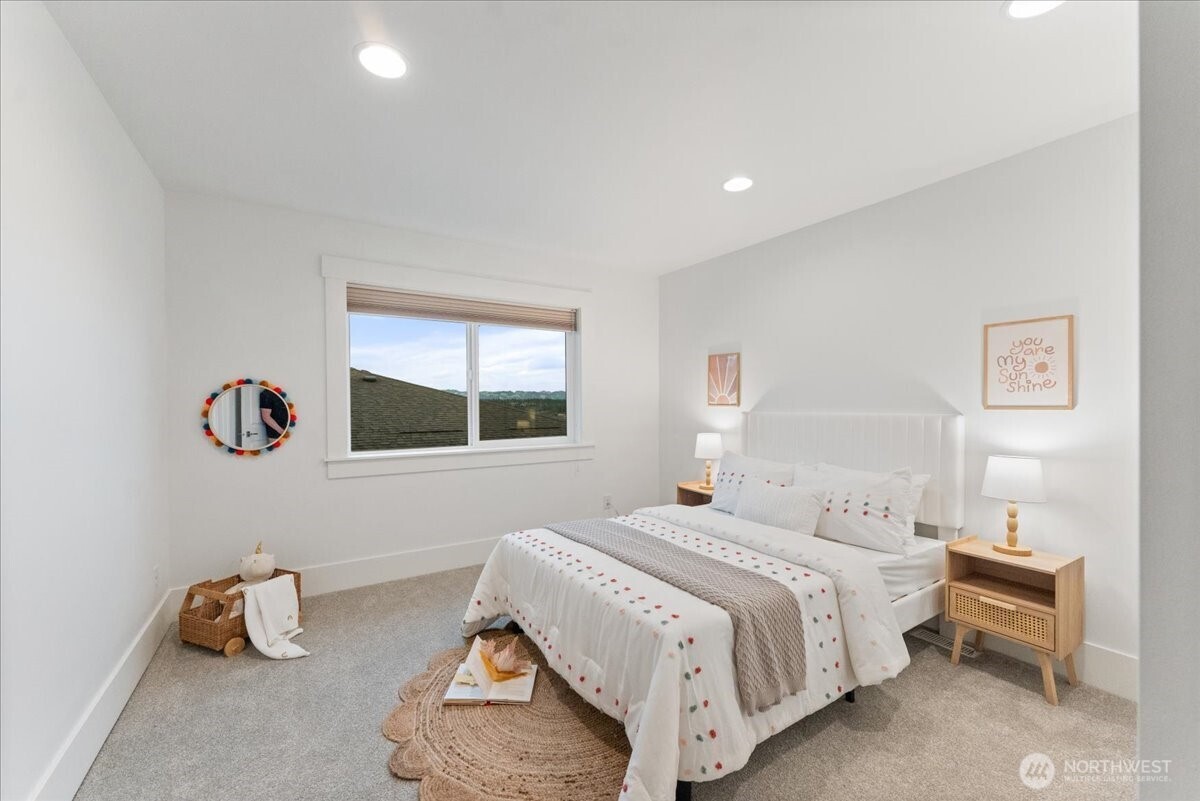 13707 NE 133rd Place , Kirkland, WA 98034