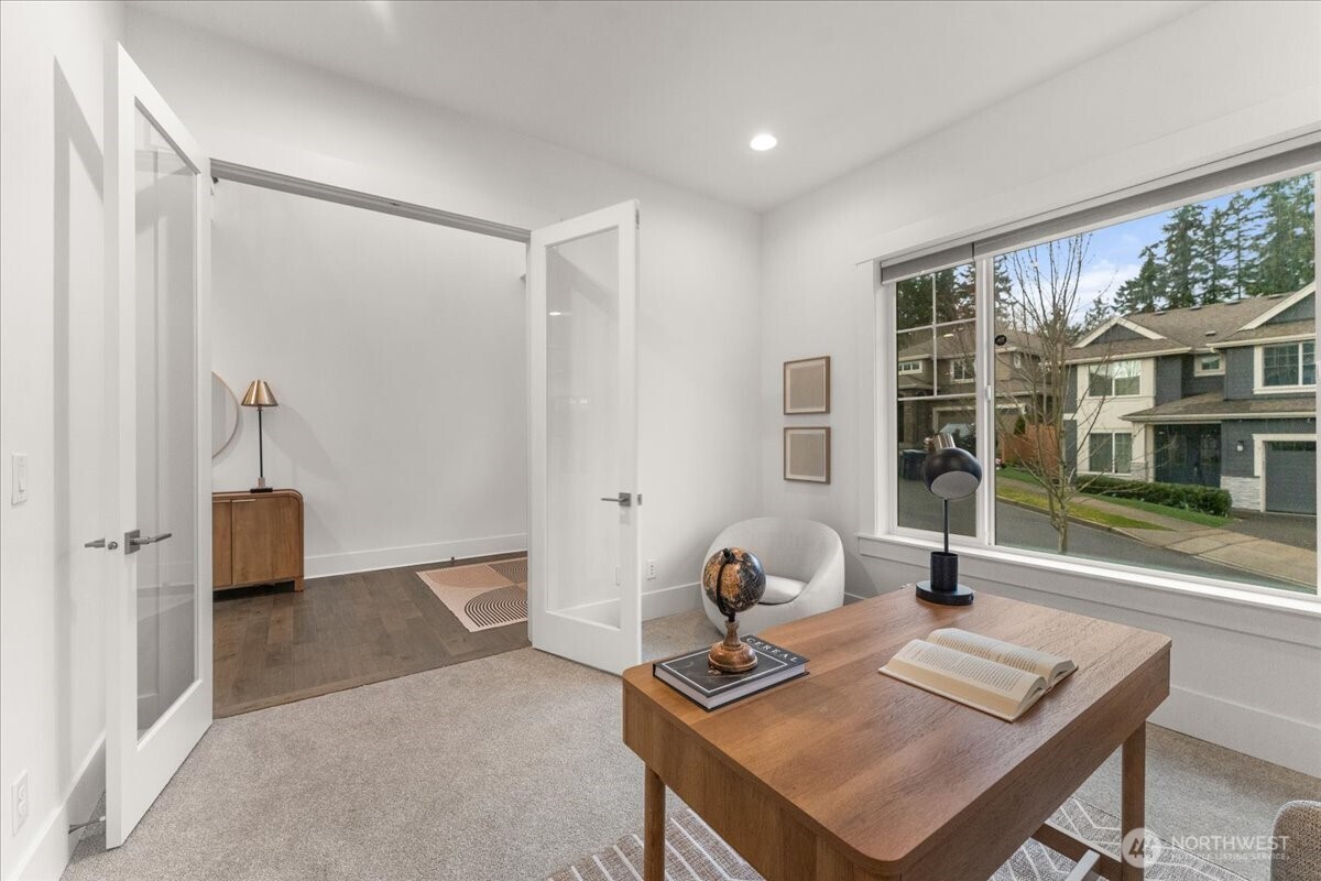 13707 NE 133rd Place , Kirkland, WA 98034