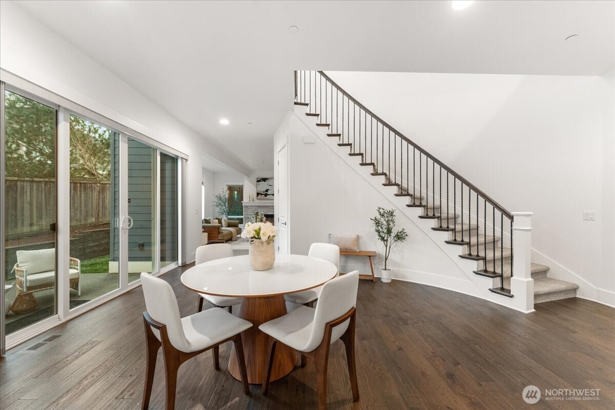 13707 NE 133rd Place , Kirkland, WA 98034