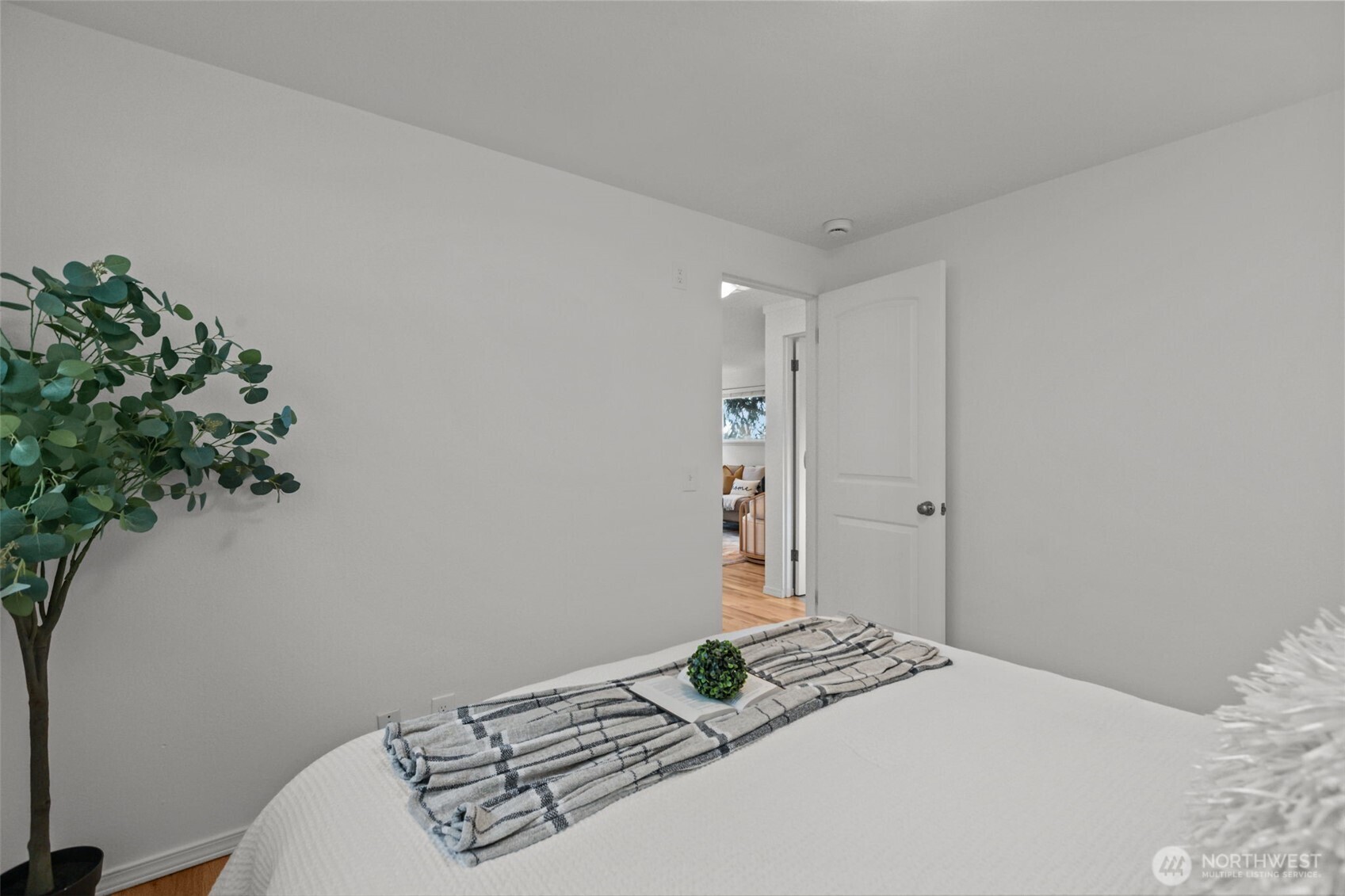 16227 15th Avenue SW, Burien, WA 98166