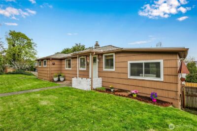 22317 16th Avenue S, Des Moines, WA 98198